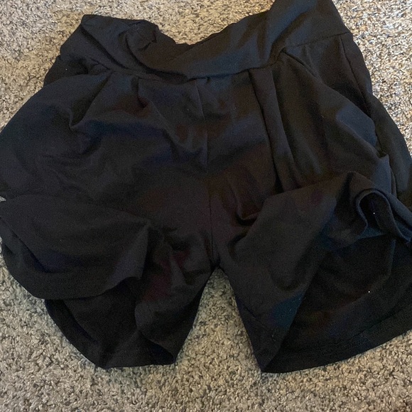 Lot of adorable and soft harem shorts. Softest fabric ever - Picture 4 of 6